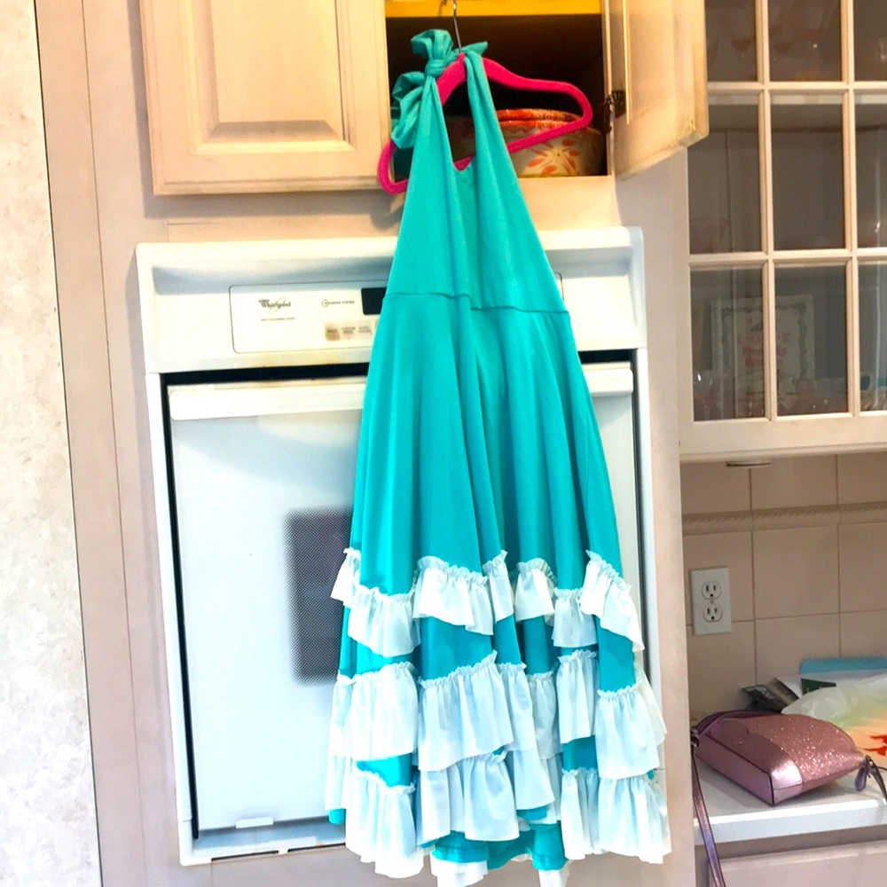sundress looks gorgeous for beach photos